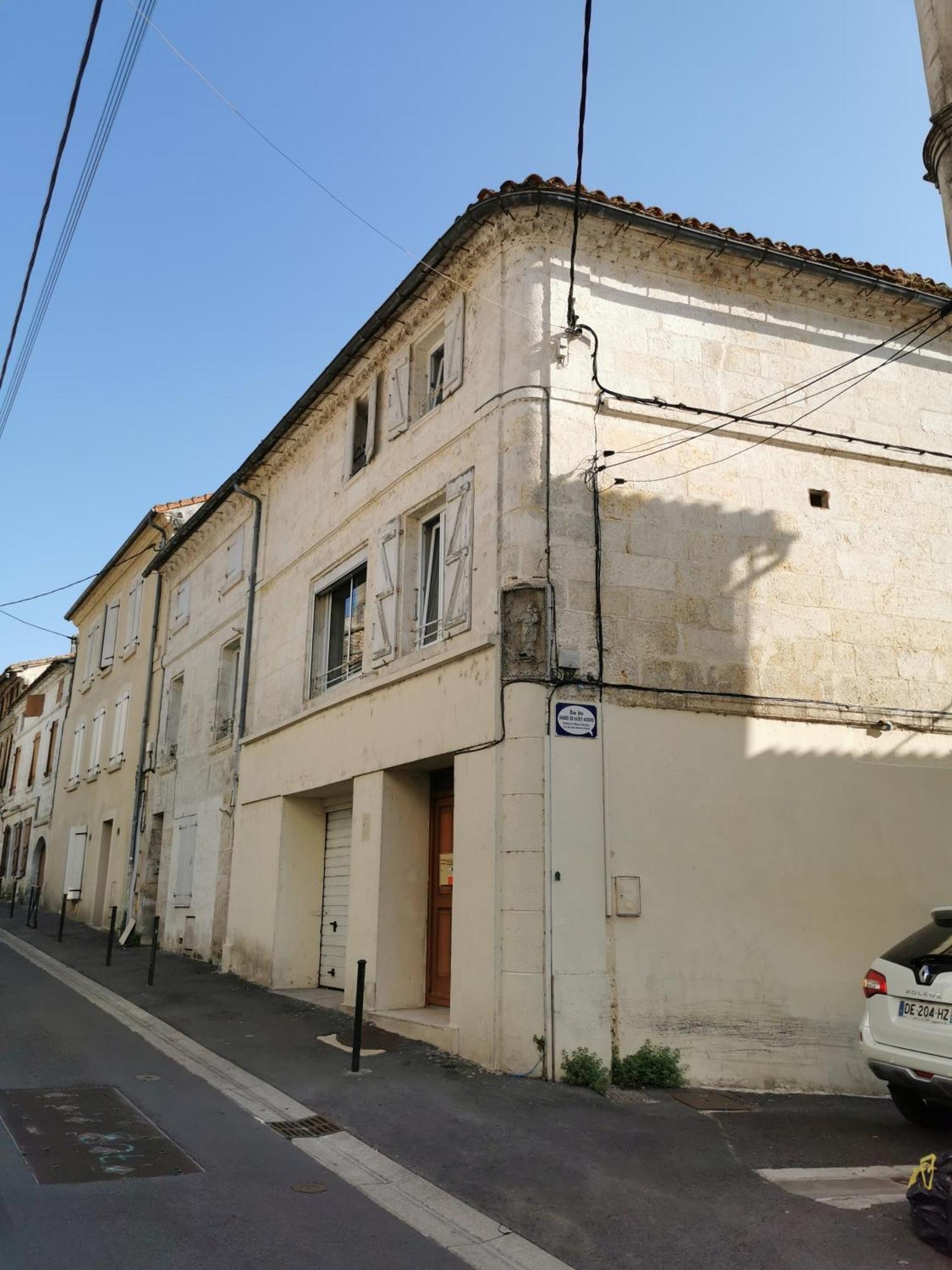 Maisondeville_Le_Cent_Un Angouleme Exterior photo